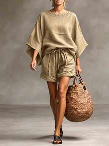 SHEIN Franclia 2件組休閒夏季套裝，圓領蕾絲飾邊寬鬆上衣與短褲套裝，卡其色上衣 + 卡其色短褲，適合通勤、度假、海灘、休閒穿著，春/夏卡其色時尚套裝，2合1時尚短褲，高腰設計修飾比例，微寬腿顯優雅顯瘦，適合通勤、日常穿著、夏季、派對、海灘、約會、畢業、商務、教師制服，休閒長褲套裝，優雅休閒長褲套裝，時尚上衣 - 棕色 - 查看 4