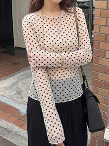 FRIFUL 女款圓領植絨黑白波點修身對比滾邊長袖印花T恤，法式優雅秋季晚餐約會穿搭上衣 - 黑色 - 查看 4