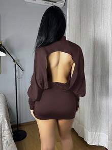 Vassilux 咖啡棕色针织弹力面料女式紧身斜肩露背迷你连衣裙 - 咖啡 - 查看 6