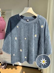 Comfortcana Plus Size Short Sleeve 100%Cotton T-Shirt, Washed Snowflake Pattern, Spring Embroidered Cropped Floral Crew Neck Daisy Pullover, Women Blue - Blue - View 4