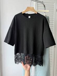 SHEIN 少女/儿童春夏新款休闲简约黑色纯色针织圆领蕾丝边下摆宽松短袖T恤 - 黑色 - 查看 3