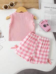 SHEIN Playful Pals 女嬰夏季藍色紋理無袖上衣與藍色格紋短褲套裝，飾有藍色蝴蝶結，日常必備穿搭 - 藕粉色 - 查看 3