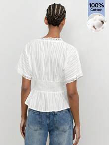 Maija 女款白色優雅V領修身娃娃衫，100%純棉夏季上衣，適合早午餐、度假、海灘與假日 - 白色 - 查看 5