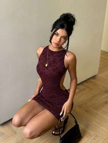 Aloruh 春夏新款優雅性感露背迷你洋裝，適合情人節、婚禮、海灘、度假，露背無袖迷你洋裝，性感派對洋裝，綠色素色珠飾刺繡3D花卉露背迷你洋裝 - 酒紅色 - 查看 4