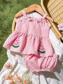 SHEIN Vintaside Kids 新生兒夏季可愛西瓜貼布繡格紋蝴蝶結裝飾背心短褲套裝，度假露營適用 - 西瓜粉 - 查看 4