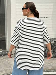 SHEIN CURVE+ 大尺碼女款休閒寬鬆舒適黑白條紋短袖大尺碼T恤，百搭日常穿搭，極簡風格，夏季 - 白色 - 查看 2