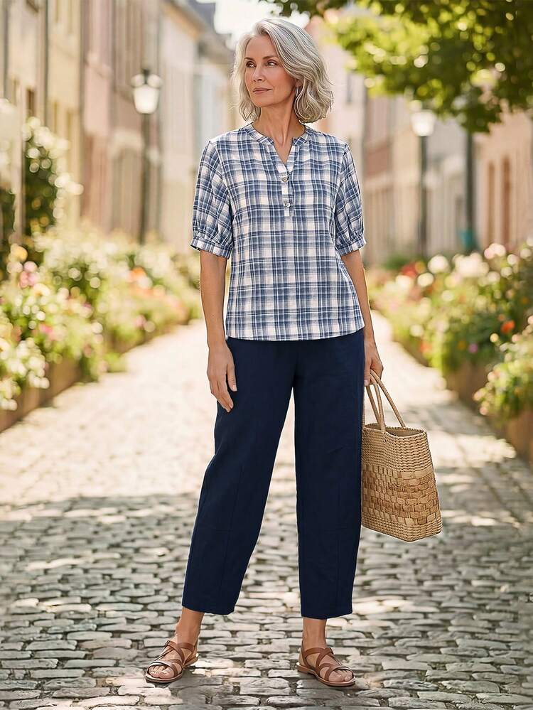 Middle-Aged Women's Blue & White Plaid Short Sleeve Top + Navy Blue Cropped Pants Casual Suit