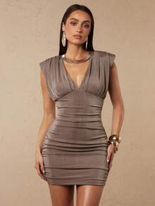 Silquee Damen Einfarbiges Bodycon Minikleid mit tiefem V-Ausschnitt und Raffung - Braun - Übersicht 1