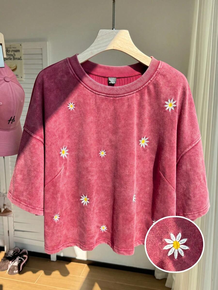 Comfortcana Plus Size Cotton Washed Snow Flake Short Sleeve T-Shirt, Spring - Red - View 1