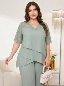 Reflora Bộ 2 món áo và quần nữ size lớn, phối ren tương phản, vạt bất đối xứng, phong cách thanh lịch - màu xanh lá - Xem 3