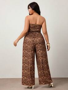 Enliva Macacão plus size com estampa paisley, estilo boêmio vintage, ideal para férias. - Castanho - Ver 2