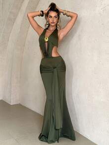 Privoire Women's New Hollow V-Neck Solid Color Metal Decor Fitted Pleated Hem Dress, Vacation Style - Dark Green - View 9
