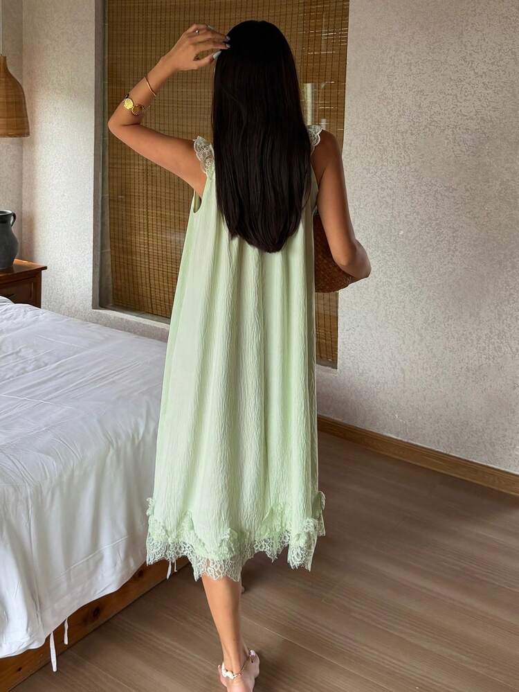Women's Contrast Lace Ruffle Hem Loose Nightgown