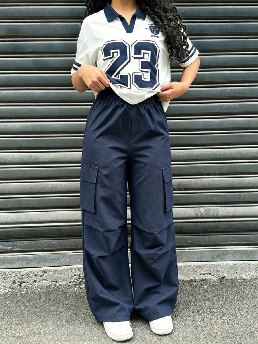 SHEIN 青少年女孩夏季運動休閒數位印花POLO領短袖T恤與工裝褲套裝 - 藏蓝色 - 查看 1