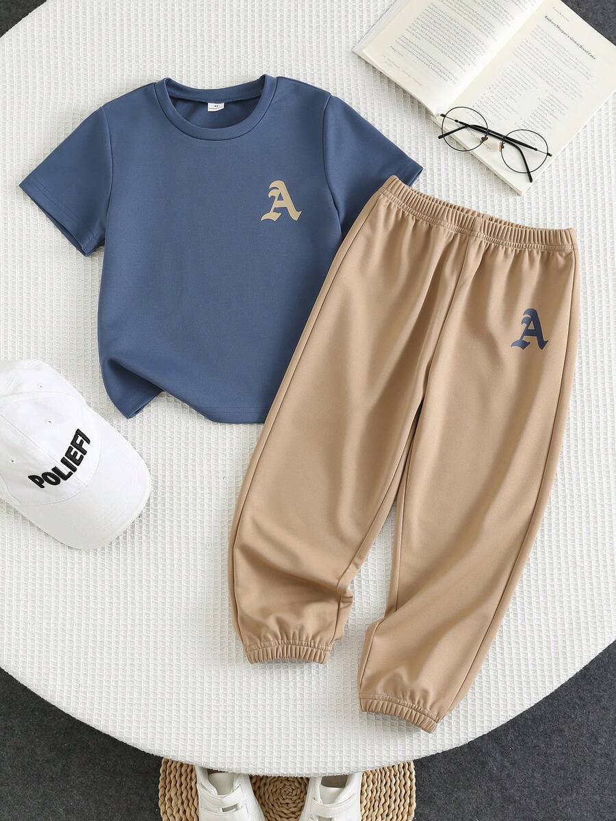 SHEIN 男童字母印花蓝色短袖T恤和卡其色休闲裤套装