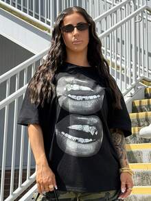 SAYEHFBABY 女士宽松休闲极简街头风黑色唇印圆领短袖T恤，适合春夏穿着。 - 黑色 - 查看 3
