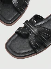 CUCCOO BIZCHIC 夏季新款黑色海灘度假休閒女款平底涼鞋 - 黑色 - 查看 5