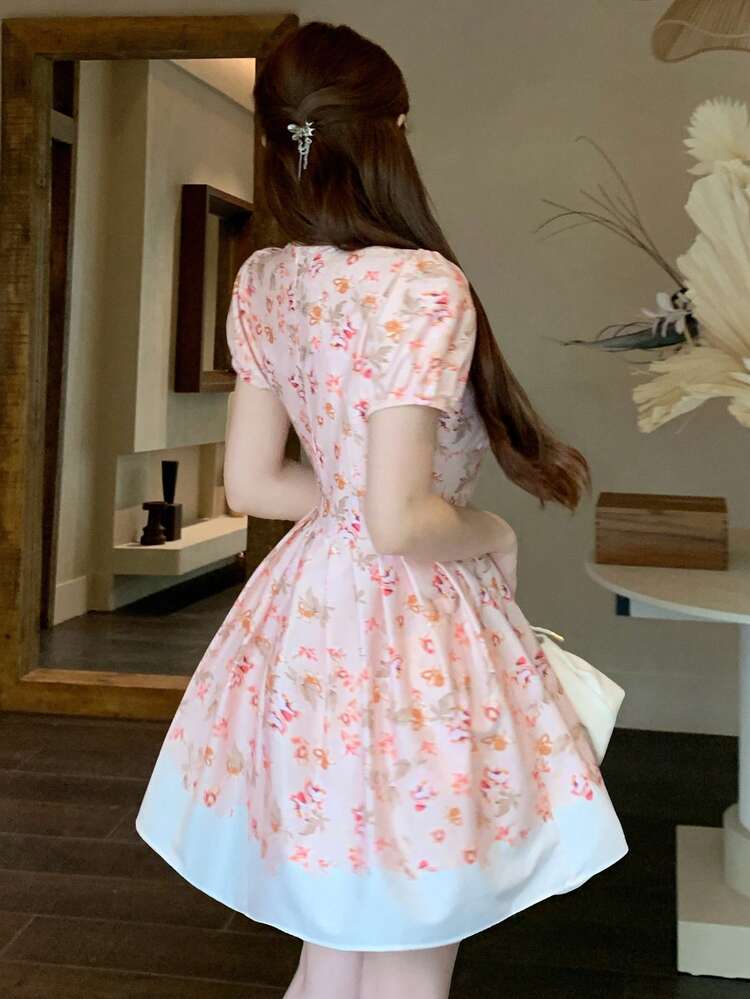 Spring/Summer Minimalist Sexy Ditsy Floral Cinched Waist Slim Fit Hot Girl Music Festival Valentine's Day Wedding Banquet Short Women's Dress
