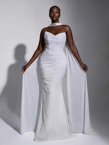 Elitara Plus Size Elegant White Dignified Strapless Pleated Fish Tail Maxi Wedding Dress With Luxurious Rhinestone Decor (Detachable Neck Hanging Piece), Slimming Effect For Bride - White - View 5
