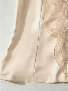 SHEIN Clasi 女款優雅V領荷葉邊細節無袖設計上衣 - 香檳色 - 查看 4