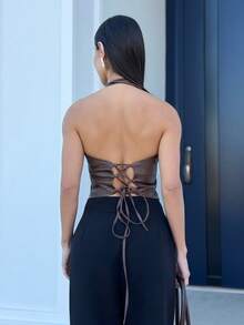 Yohana Edit Top halter de mujer sexy y de moda para calle y vacaciones, estilo occidental, de cuero PU, sin espalda, con cordones y cremallera delantera, verano, top casual marrón - Marrón Chocolate - Ver 2