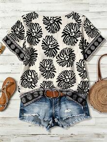 EMERY ROSE Plus Size Women's Vacation Style Shirt With Ruffle Sleeve Cuffs And Retro Bohemian Floral Print, Suitable For Summer Wear - Multicolor - View 2