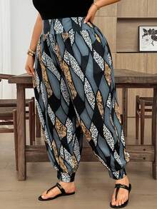 SHEIN CURVE+ Curve Plus Size Solid Color Ankle Length Pants With Pockets, Lightweight Fabric, Summer - Green - View 7