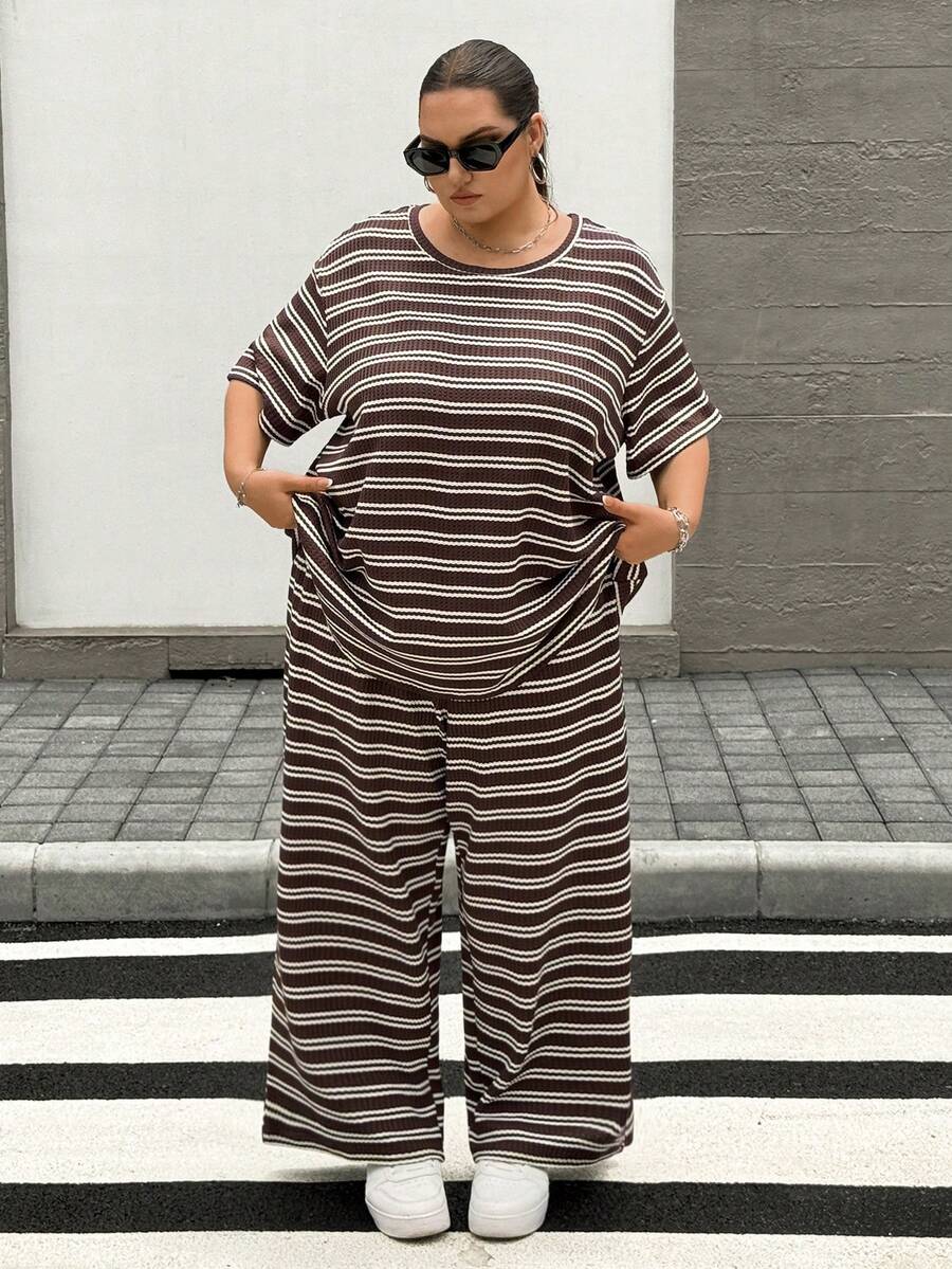 SHEIN CURVE+ Plus Size Brown Striped T-Shirt And Pants Casual 2 Pieces Set, Summer - Multicolor - View 1