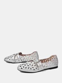 CUCCOO CHICEST Giày bệt nữ thêu rỗng, có khóa cài, thoải mái - Bạc - Xem 3