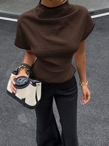 Women's Elegant Casual Office Blouse, Beige With Contrast Trim, Draped Collar, Short Sleeves, Gathered Waist, Premium Blouses For Women, Summer 24EG - 咖啡棕 - 查看 5