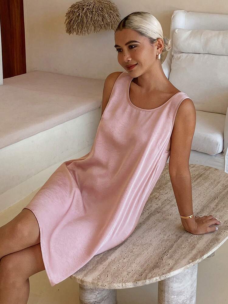 Women's Solid Color Crew Neck Sleeveless Minimalist Design Casual Summer Nightgown