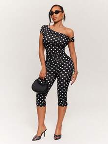 Radiana Sexy Casual Minimalist Black & White Polka Dot Jumpsuit, Asymmetrical Asymmetrical Shoulder Tight Jumpsuit, Gold Metal Buckle Decor Jumpsuit, Casual Jumpsuit, Casual Wear, Casual Pants, 3/4 Length Jumpsuit, Tight 3/4 Pants, High Elasticity Knit Fabric, Body-Hugging Silhouette, Suitable For Casual Outings, Shopping, Dates, Gatherings, Parties, Nightclubs, Cocktail Events, Urban, Commuting, Holiday Trips - Black and White - View 2