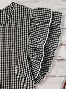 Mellowie Plus Size Women Casual Elegant Retro Vacation Plaid Pattern Round Neck Double-Layer Cap Sleeve Loose Blouse - Black and White - View 4