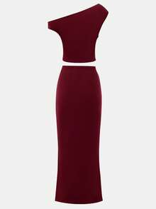 SHEIN Đầm maxi ôm sát vai lệch màu đỏ rượu vang cho thiếu nữ, chất vải mềm rủ, thiết kế nhún vai, trang trí sao biển vàng, phù hợp nhiều mùa, dáng ôm nhún, thanh lịch không gò bó, dễ phối đồ và bảo quản, tạo vẻ ngoài dịu dàng nữ tính - Màu Đỏ Sâu - Xem 2