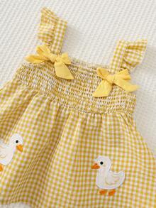 Cozy Pixies 2pcs Baby Girl Cartoon Duck Decor Bow Strap Top And Elastic Waist Shorts Set - Yellow - View 3