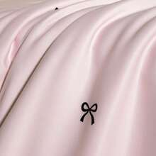 Cirelle Bộ 3 món vỏ chăn lụa băng mùa hè, 100% polyester, mềm mịn & thoải mái với họa tiết nơ bao gồm: 1 vỏ chăn + 2 vỏ gối (không bao gồm ga giường và ruột chăn) - Bột nơ bướm - Xem 11