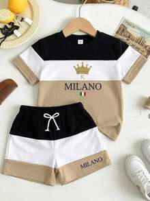 SHEIN Conjunto de camiseta y pantalones cortos con bloque de color y estampado de letras para niño pequeño - Multicolor - Ver 3