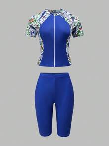 Swim Mulvari 3件套中东女性印花短袖上衣、短裤和罩衫 - 藍白色 - 查看 8