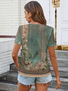 Easowa Retro Print, Comfortable And Casual V-Neck Pocket Versatile Women's T-Shirt, Perfect For Summer. - Multicolor - View 2