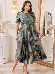 Reflora Plus Size Round Neck Raglan Short Sleeve Pleated Dress, Elegant Summer Fashion - Green - View 5