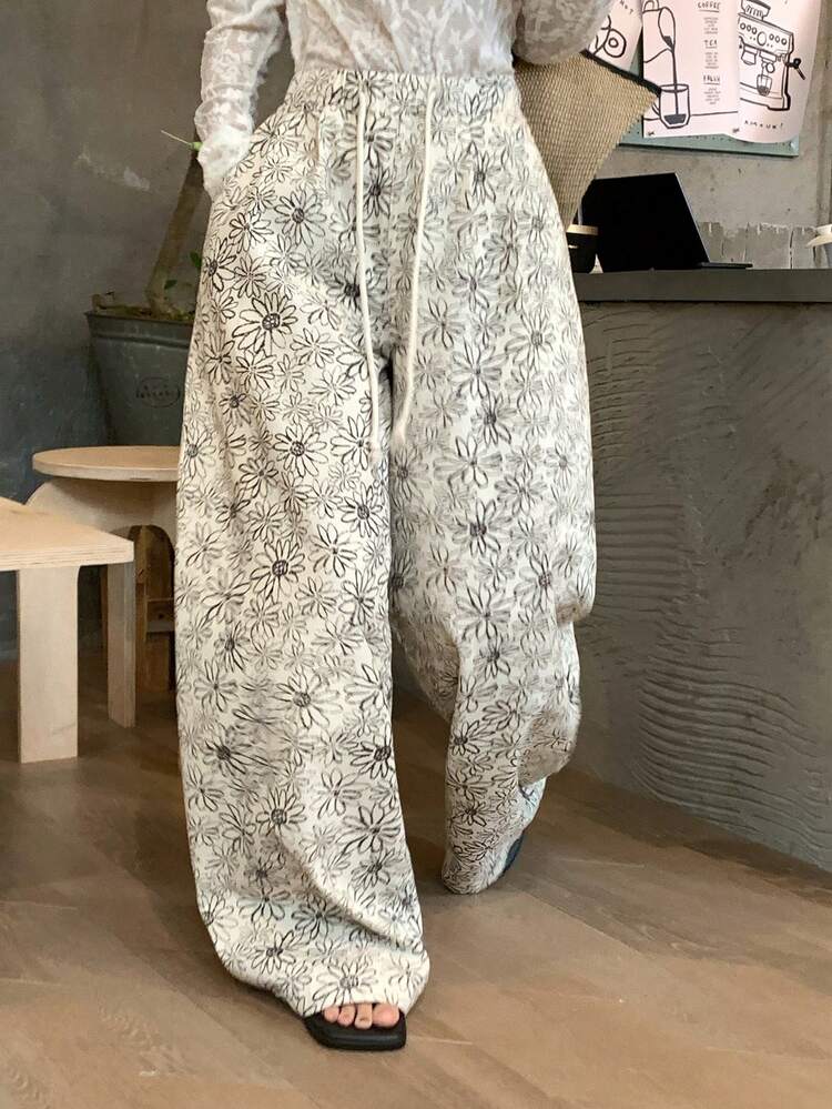 Summer Women's All-Over Floral Print Loose Fit Elastic Waist Denim Jeans, New Summer Loose Casual Straight Leg Daily Casual Beach Vacation Style Denim Outfit With Waist Tie