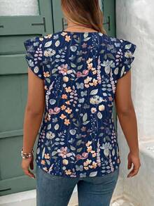 SHEIN CURVE+ Plus Size Women Casual Floral Print Ruffle Sleeve Blouse - White - View 2