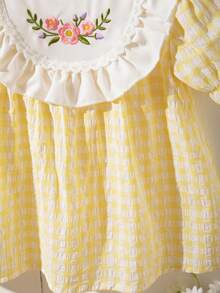 SHEIN Newborn Baby Girl Summer Versatile Simple Cute Round Neck Floral Embroidered Puff Sleeve Pale Yellow Plaid Dress Suitable For Outings And Parties - Yellow - View 6