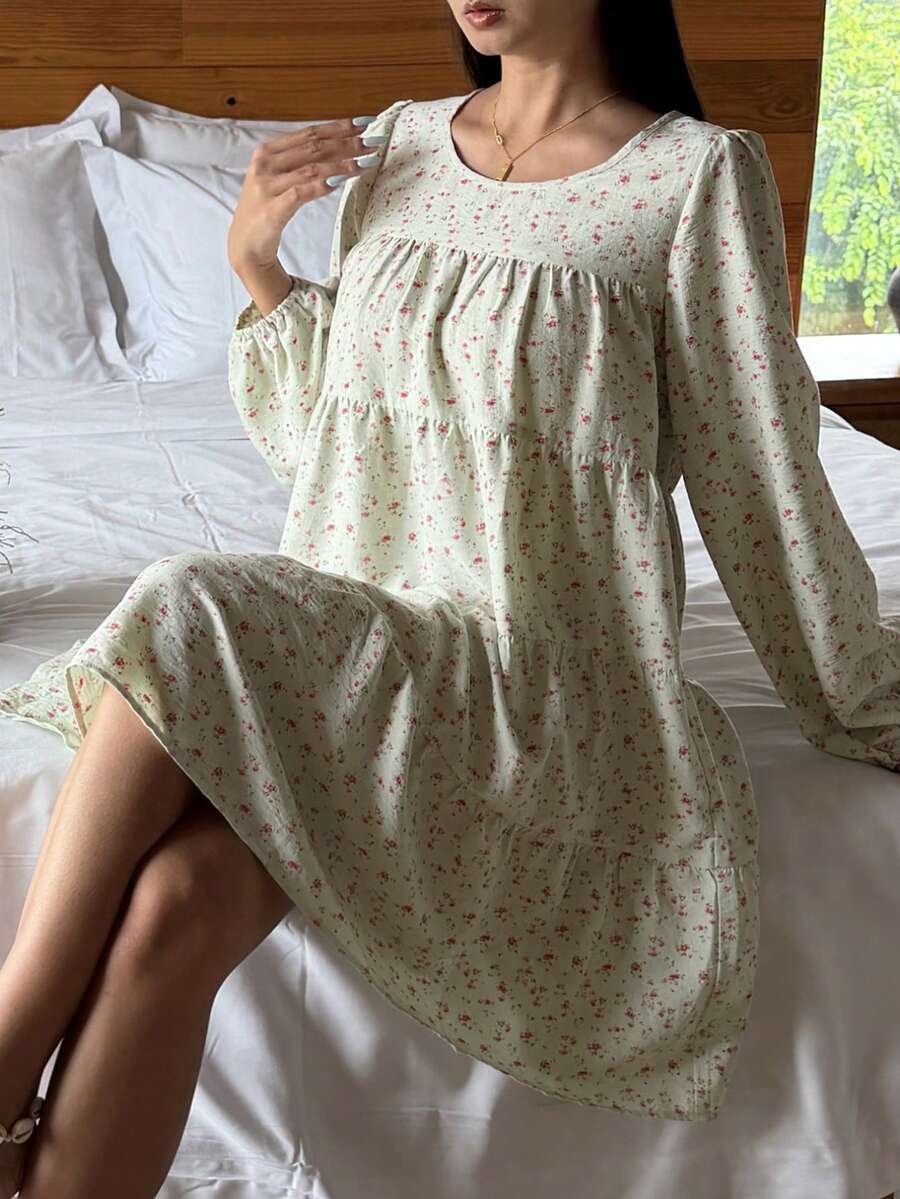 DAZY Süßes Ditsy Blumenmuster locker sitzendes Damen Nachthemd, Frühling/Sommer Pyjama - Grün - Übersicht 1