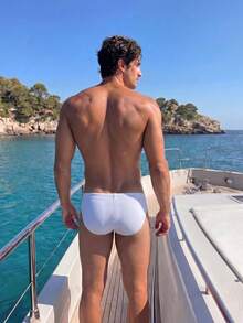 Manfinity Swimmode 2026 Nuevos Bañadores Triangulares de Bloques de Color para Hombres, Vacaciones en la Playa, Fiesta en la Piscina, Festivo - Rojo y blanco - Ver 2