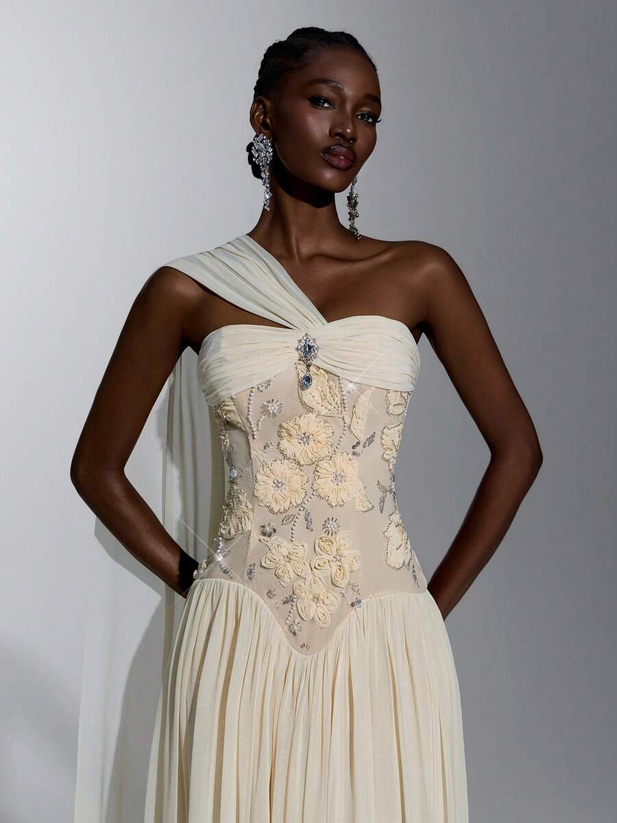 Elitara Elegant Queen Casual Cream Elastic Mesh Fabric Beaded Patchwork Sequins Buckle Decor Ruched Bust Voluminous Skirt Party Formal Bridal Dress