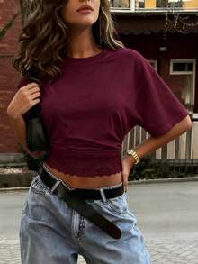 SHEIN EZwear Áo thun trắng nữ dáng ôm eo cổ tròn tay ngắn phối ren phong cách tối giản, thanh lịch, nữ tính cho đi hẹn hò, đi biển, đi làm, đồ mặc thường ngày đi du lịch mùa hè mới - Màu Đỏ Sâu - Xem 3