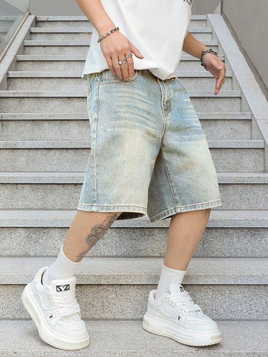 Manfinity EMRG Men's Loose Fit Pockets Relaxed Fit Denim Shorts, Holiday - Light Wash - View 1