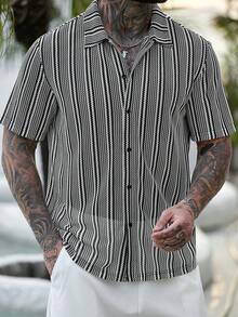 Manfinity Homme Plus Size Men's Black & White Vertical Striped Lapel Loose Casual Short Sleeve Shirt - Black and White - View 4