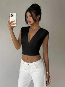 Aloruh Women's Casual Solid White Slim Fit V-Neck Short Sleeve Crop Top,Summer Top - Black - View 7